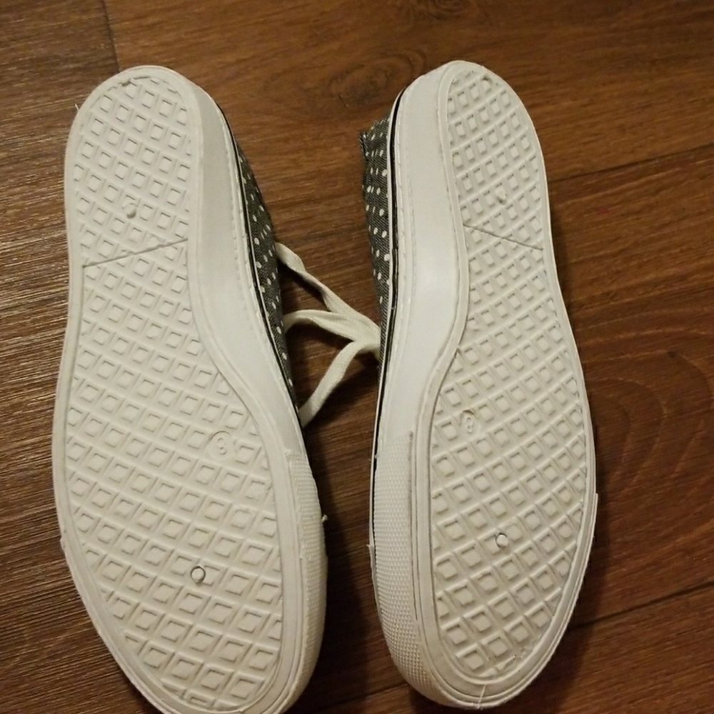 Shoes - Picture 3 of 5